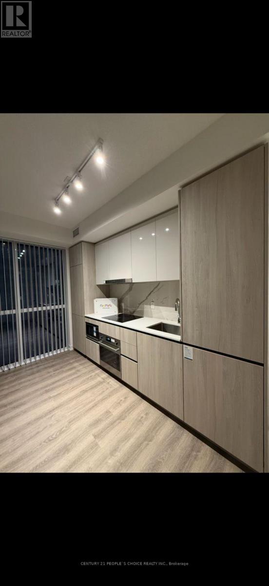 3912 - 8 Interchange Way, Vaughan, Ontario  L4K 5Z7 - Photo 4 - N12677586