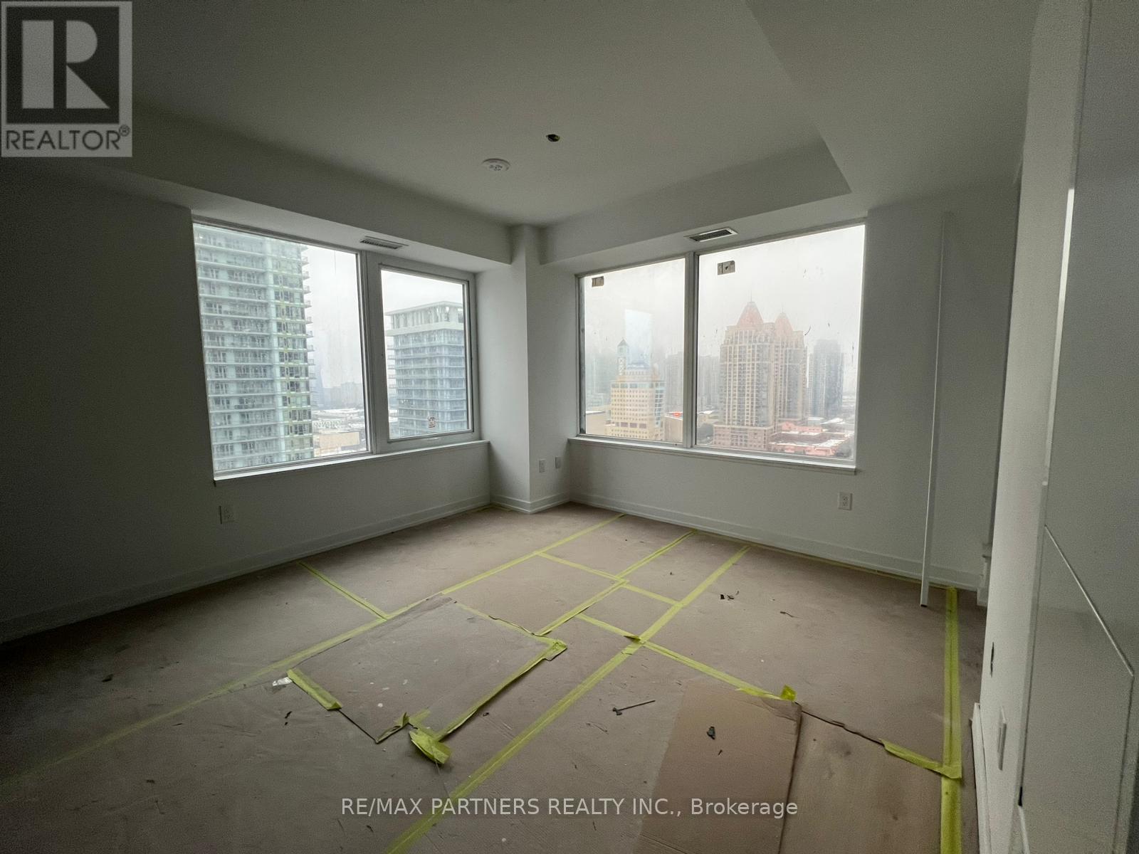 1704 - 395 Square One Drive, Mississauga, Ontario  L5B 0P6 - Photo 2 - W12677448