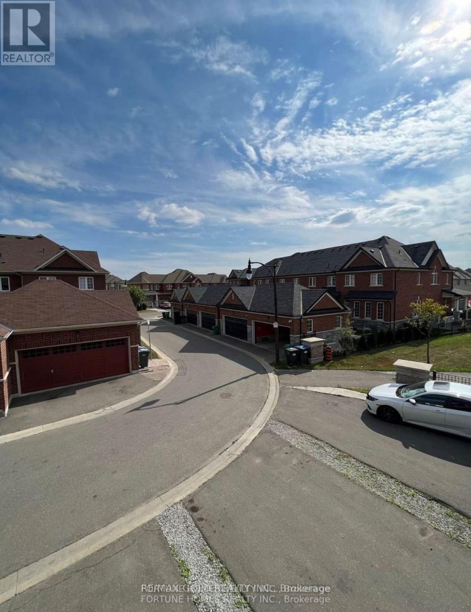 161 Inspire Boulevard, Brampton, Ontario  L6R 3V8 - Photo 8 - W12677468