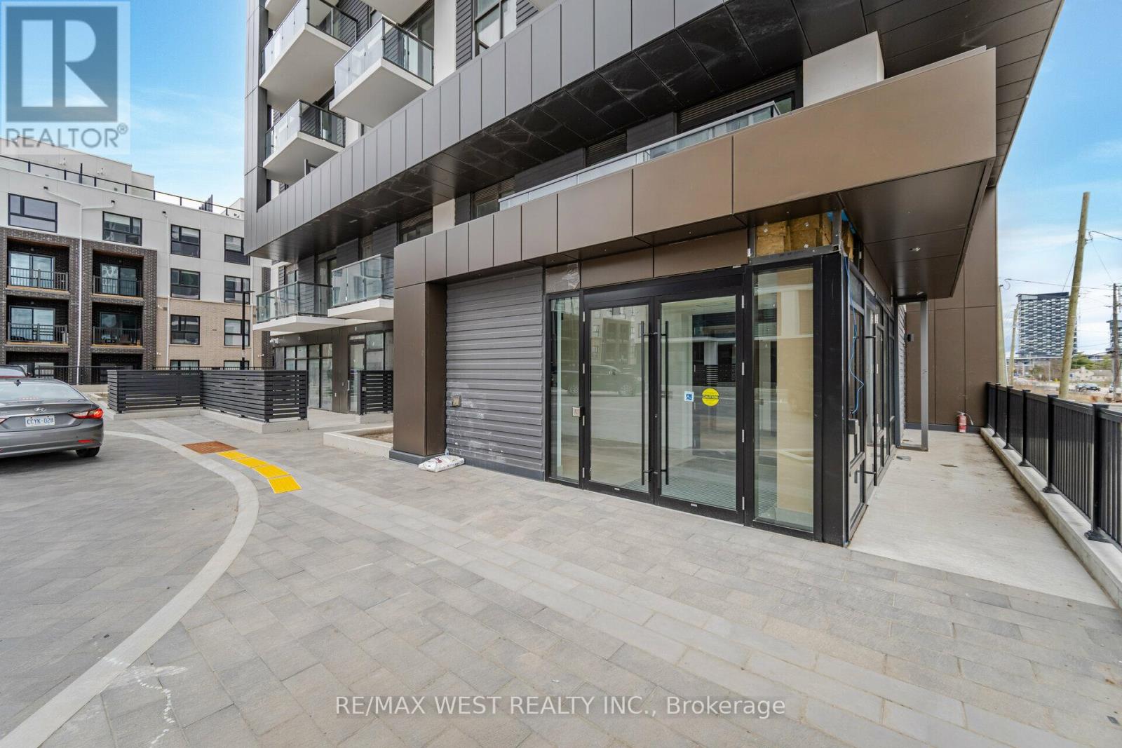 1908 - 335 Wheat Boom Drive, Oakville, Ontario  L6H 7C2 - Photo 3 - W12677482