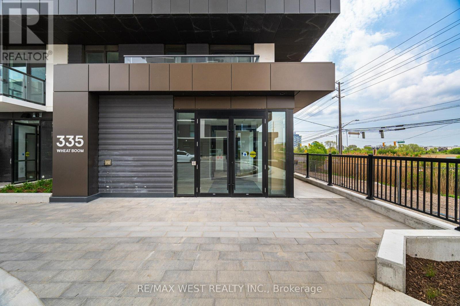 1908 - 335 Wheat Boom Drive, Oakville, Ontario  L6H 7C2 - Photo 4 - W12677482