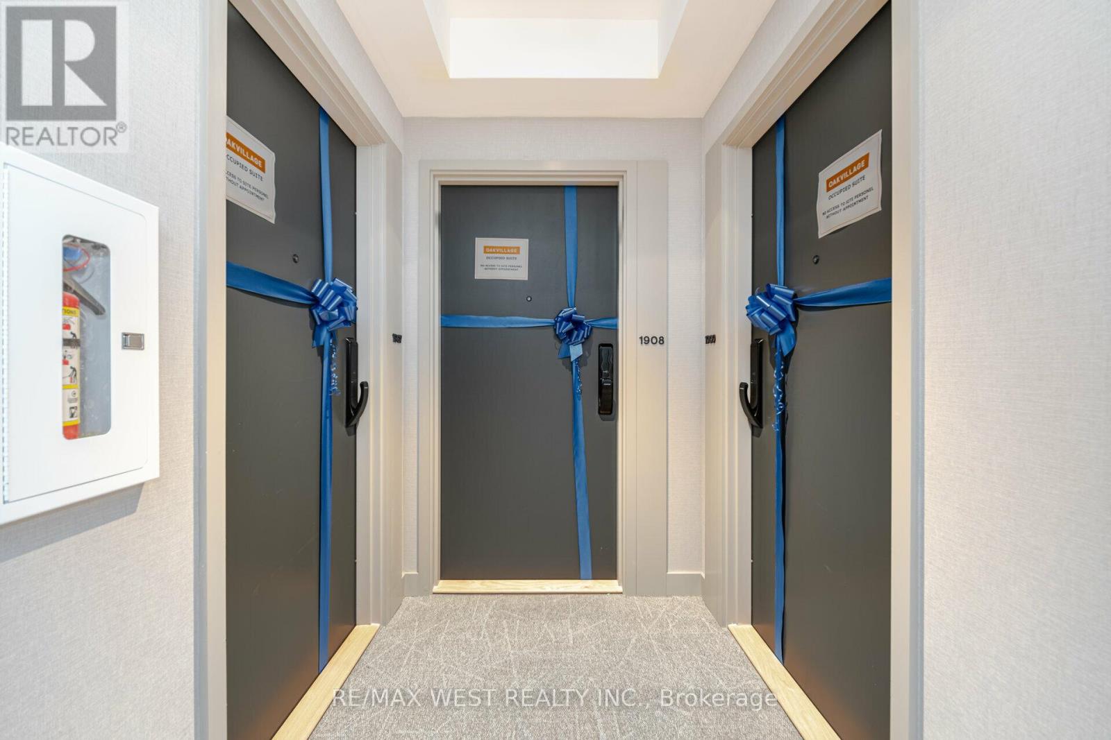 1908 - 335 Wheat Boom Drive, Oakville, Ontario  L6H 7C2 - Photo 7 - W12677482