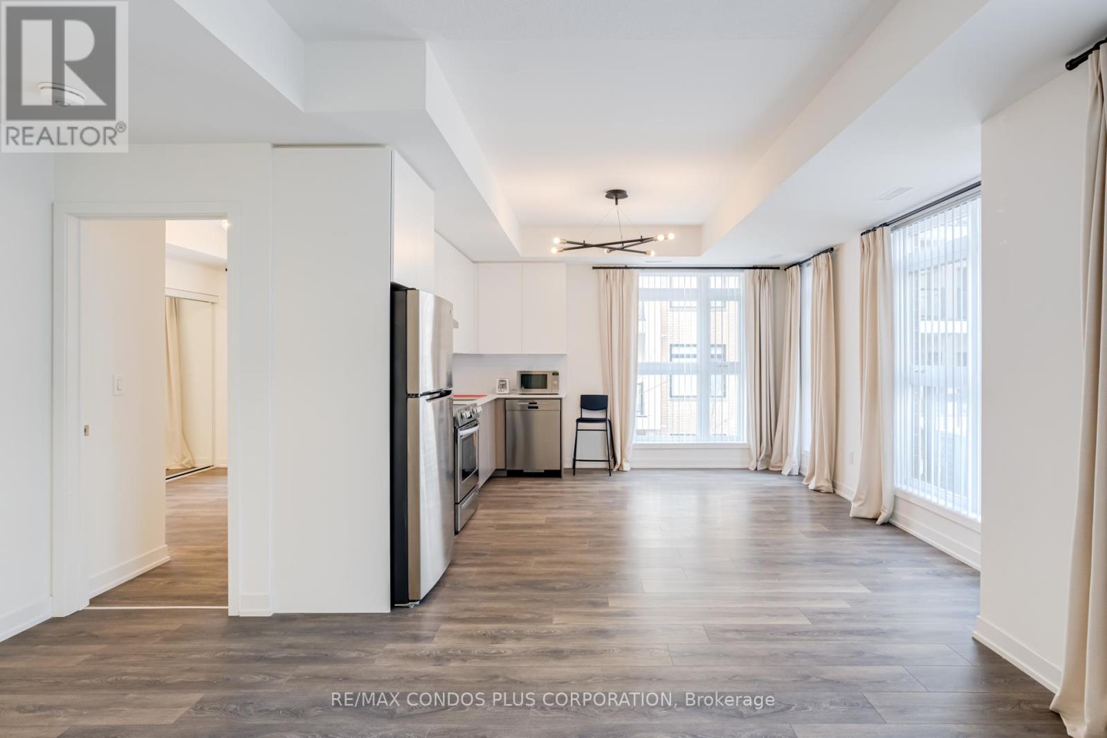 201 - 100 Canon Jackson Drive, Toronto, Ontario  M6M 0C1 - Photo 7 - W12677486