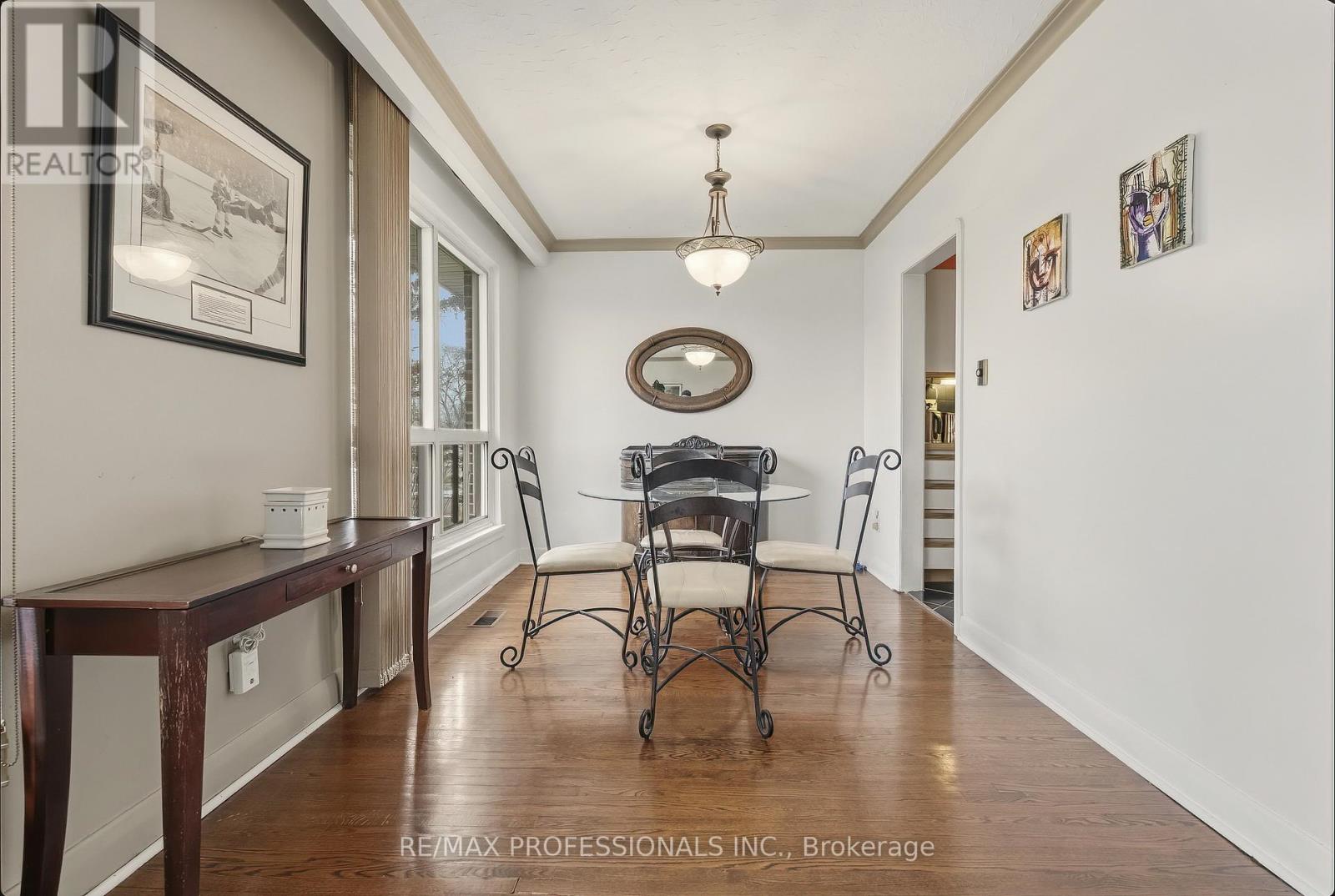 294 Southview Road, Oakville, Ontario  L6K 2P5 - Photo 17 - W12677498