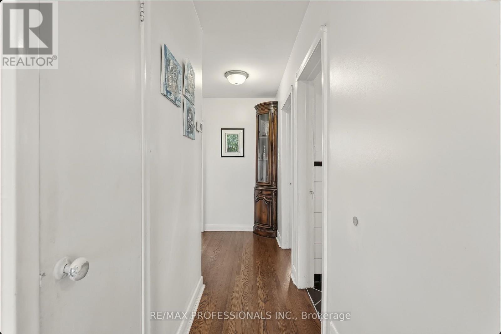 294 Southview Road, Oakville, Ontario  L6K 2P5 - Photo 21 - W12677498