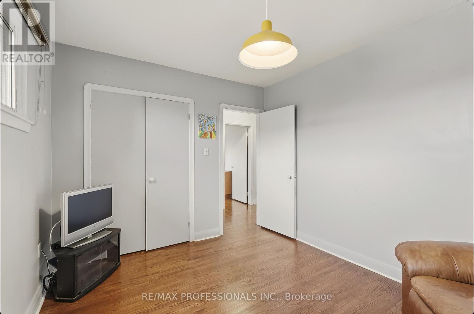 294 Southview Road, Oakville, Ontario  L6K 2P5 - Photo 25 - W12677498