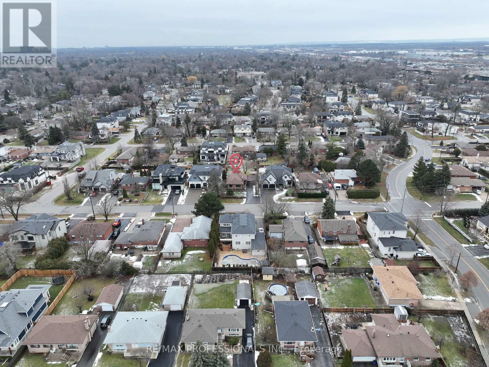 294 Southview Road, Oakville, Ontario  L6K 2P5 - Photo 4 - W12677498