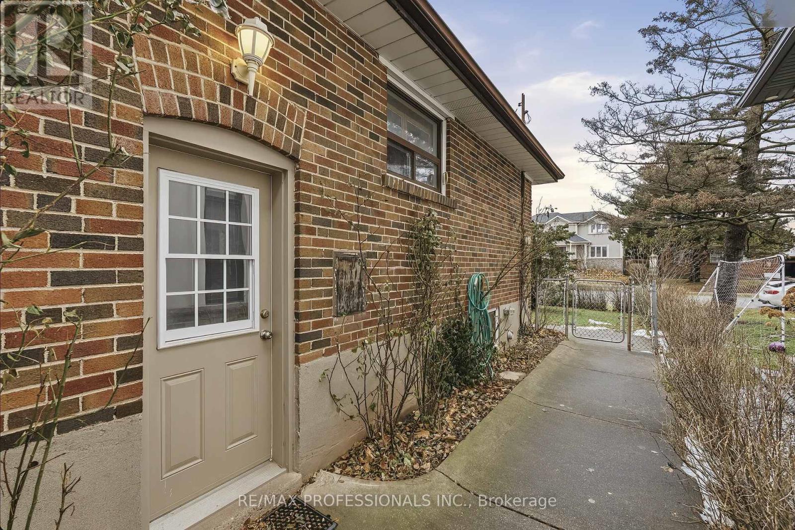 294 Southview Road, Oakville, Ontario  L6K 2P5 - Photo 42 - W12677498