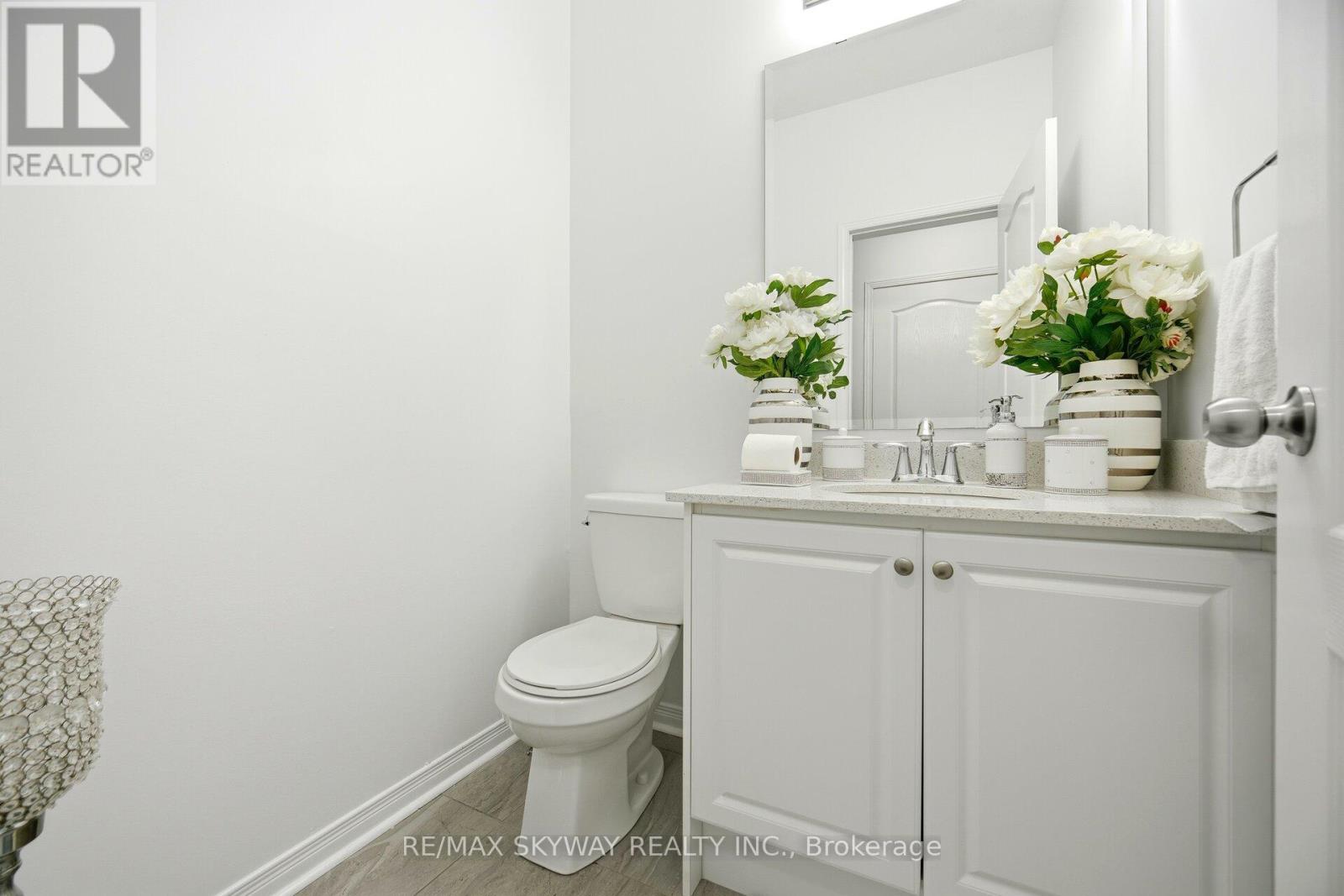 28 Yellowknife Road, Brampton, Ontario  L6R 3X3 - Photo 21 - W12677500