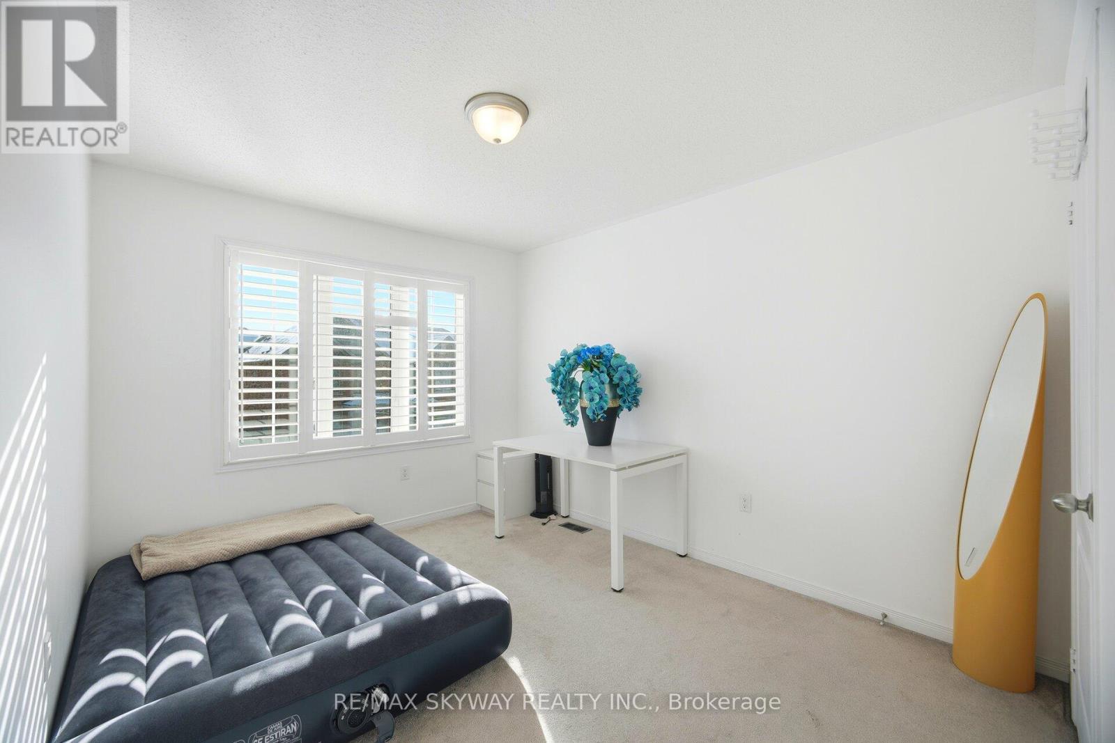 28 Yellowknife Road, Brampton, Ontario  L6R 3X3 - Photo 34 - W12677500