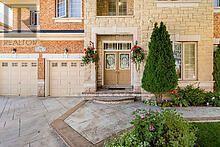 36 Valleyridge Crescent, Brampton, Ontario  L6P 2C8 - Photo 4 - W12677530