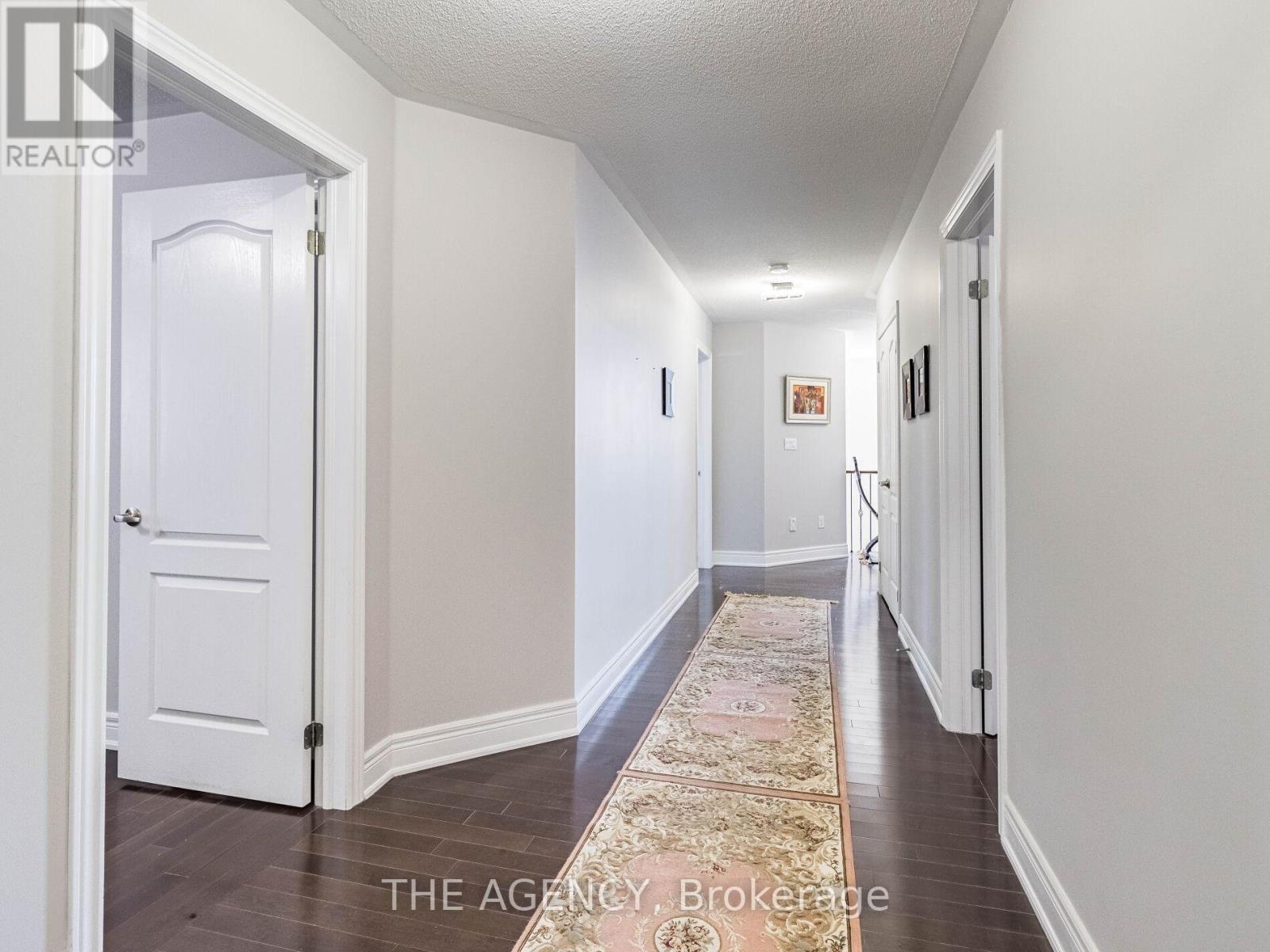 2340 Thruxton Drive, Oakville, Ontario  L6H 0C5 - Photo 21 - W12677594