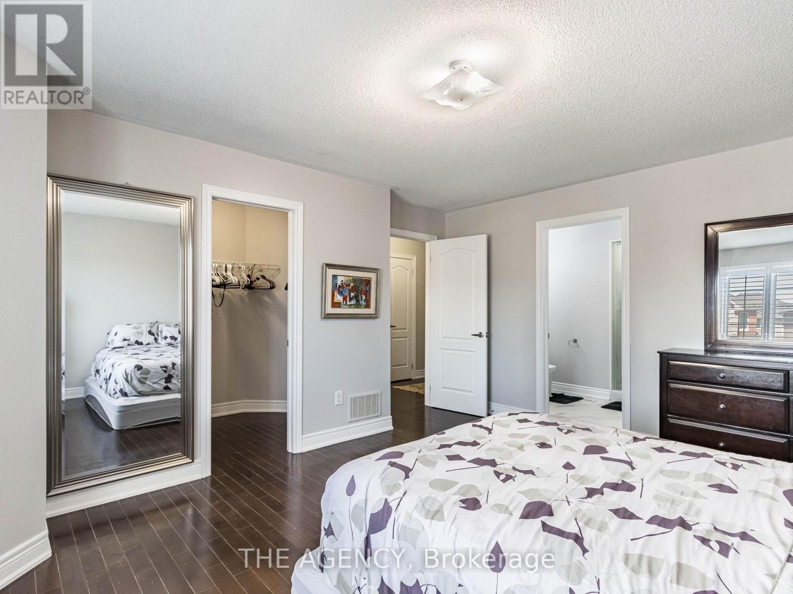 2340 Thruxton Drive, Oakville, Ontario  L6H 0C5 - Photo 29 - W12677594