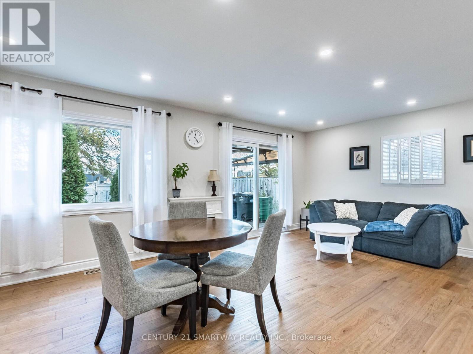 15 Huronia Court, Brampton, Ontario  L6S 2C7 - Photo 12 - W12677600