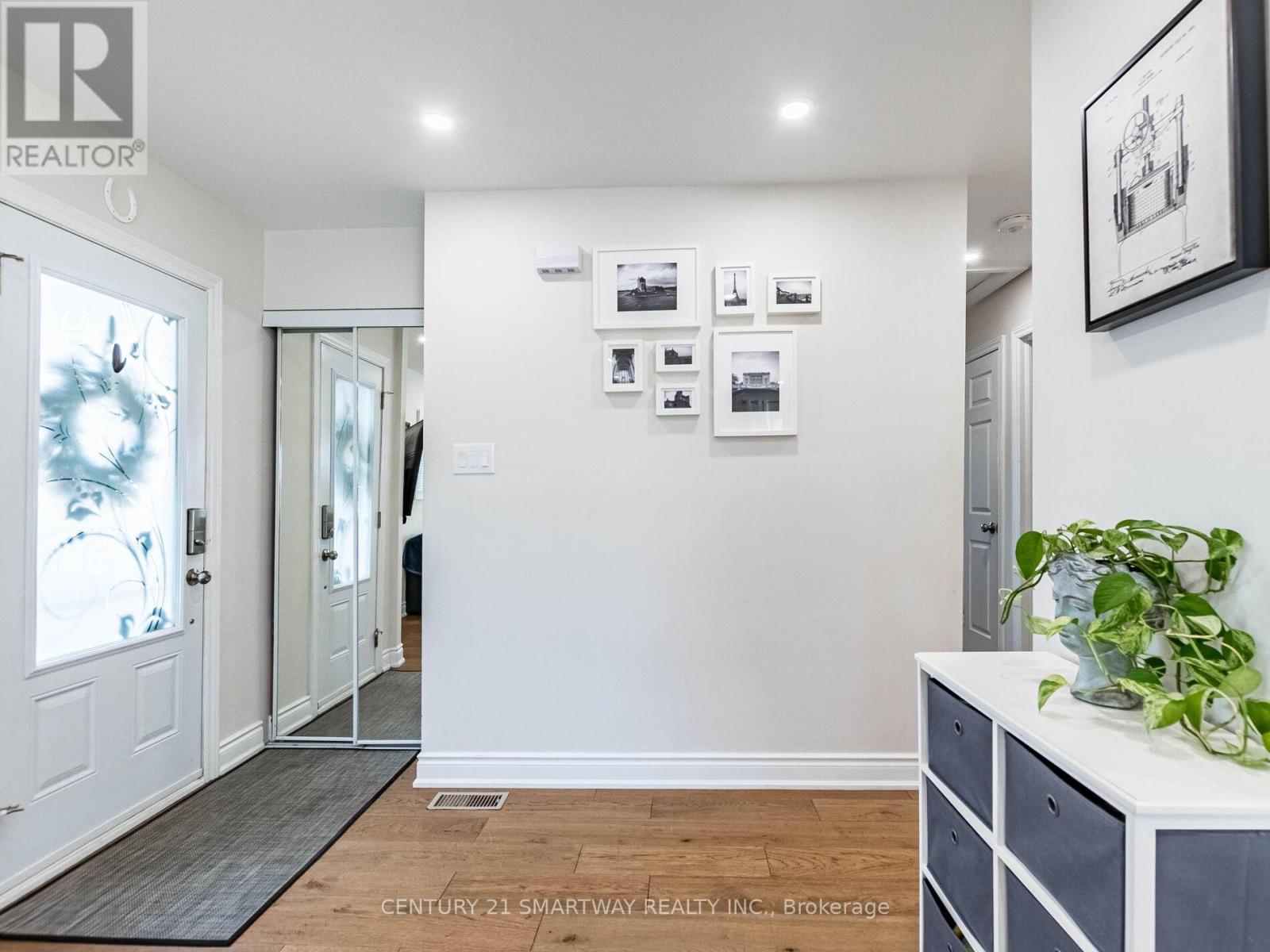 15 Huronia Court, Brampton, Ontario  L6S 2C7 - Photo 15 - W12677600