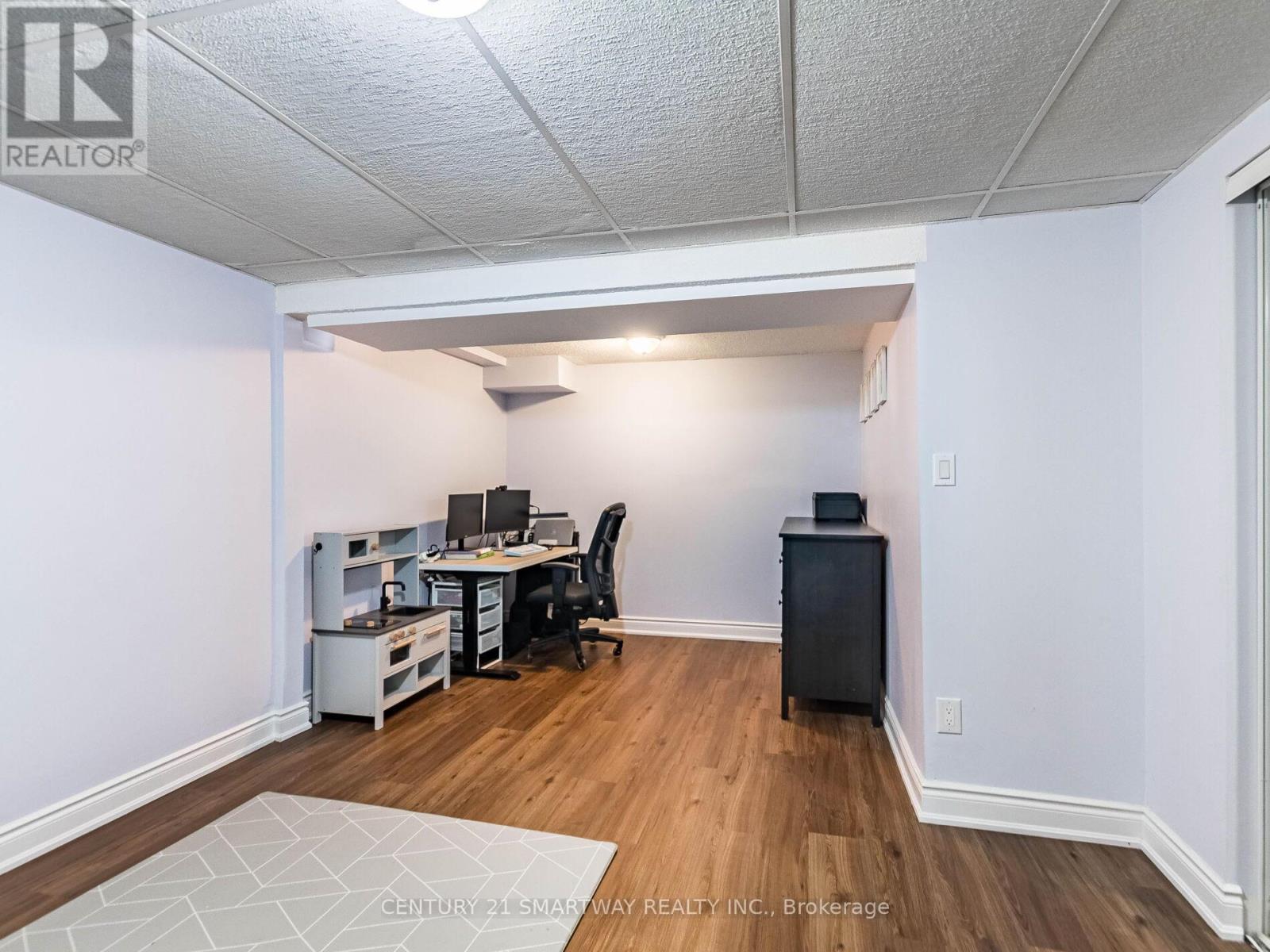 15 Huronia Court, Brampton, Ontario  L6S 2C7 - Photo 24 - W12677600