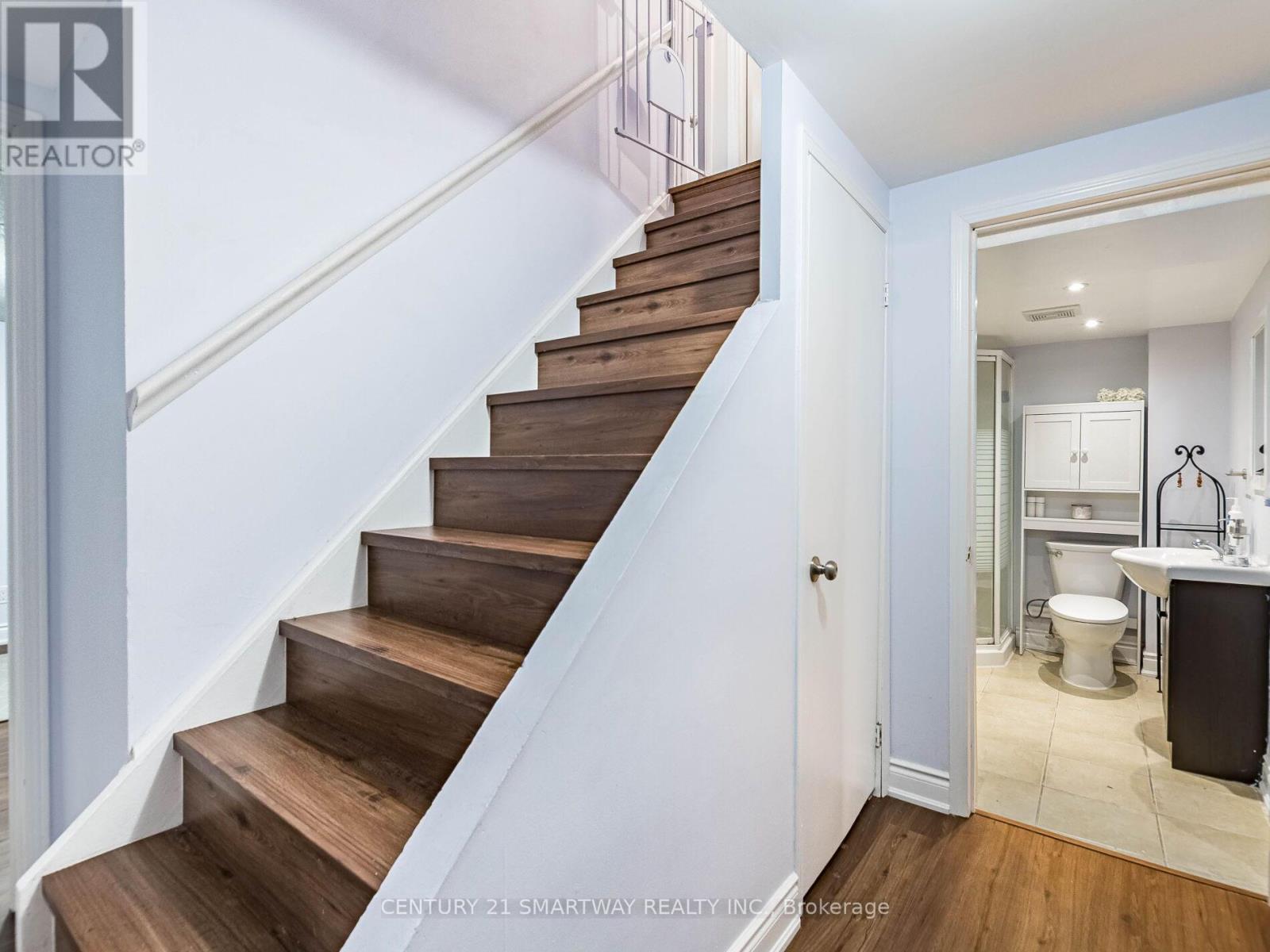 15 Huronia Court, Brampton, Ontario  L6S 2C7 - Photo 35 - W12677600