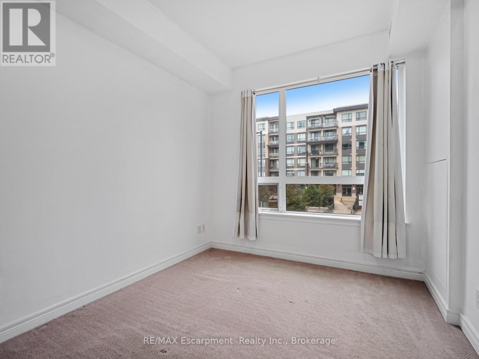 218 - 10 Esplanade Lane, Grimsby, Ontario  L3M 0H1 - Photo 10 - X12677664