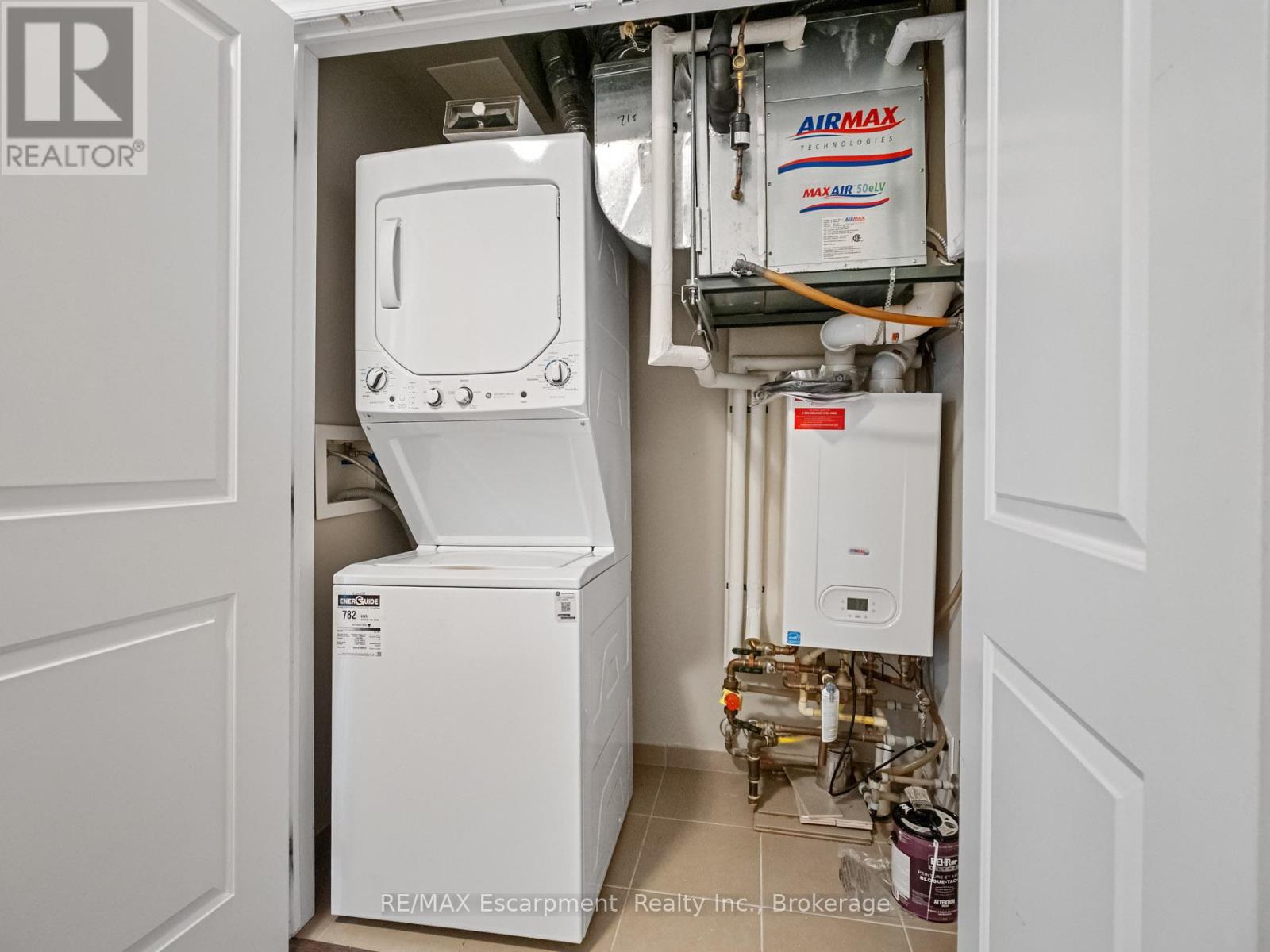 218 - 10 Esplanade Lane, Grimsby, Ontario  L3M 0H1 - Photo 14 - X12677664