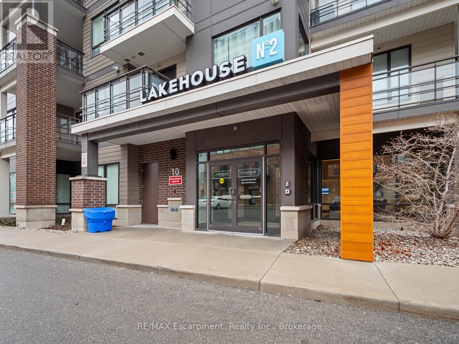 218 - 10 Esplanade Lane, Grimsby, Ontario  L3M 0H1 - Photo 2 - X12677664