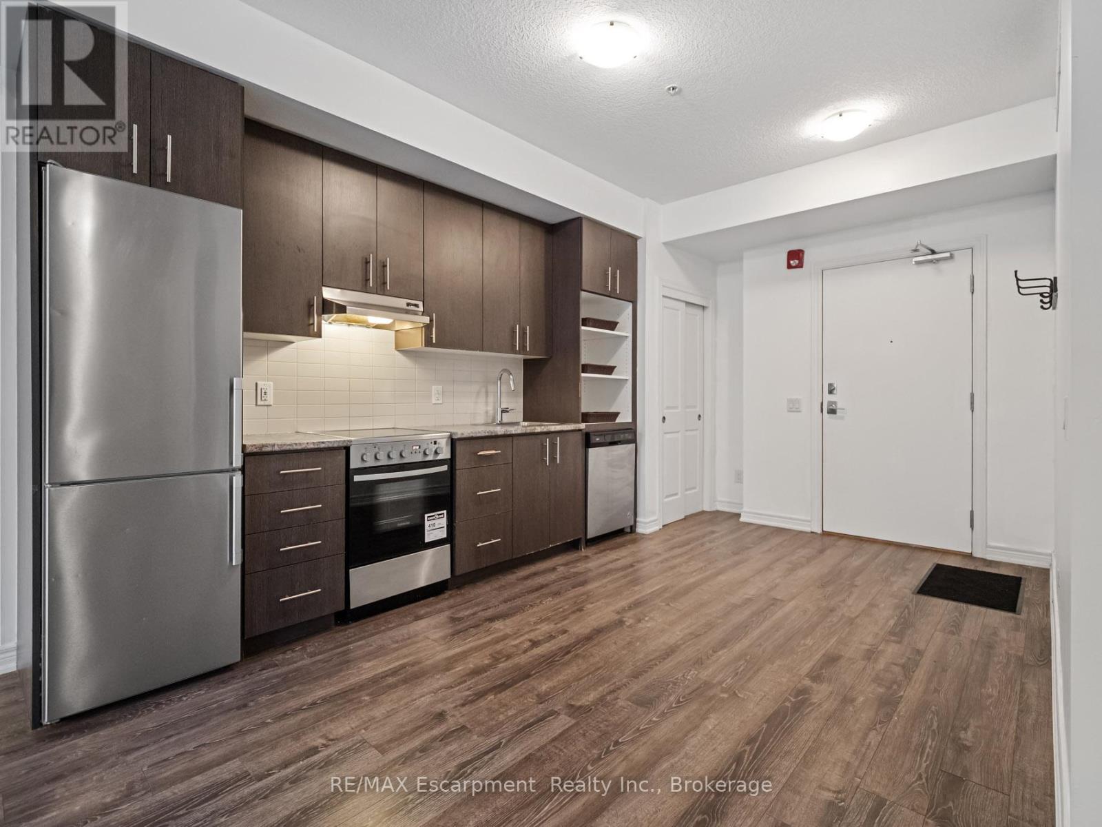 218 - 10 Esplanade Lane, Grimsby, Ontario  L3M 0H1 - Photo 6 - X12677664