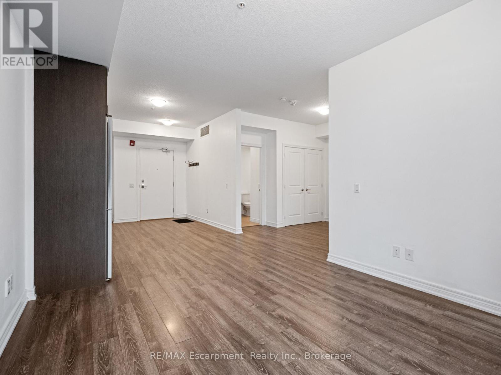 218 - 10 Esplanade Lane, Grimsby, Ontario  L3M 0H1 - Photo 7 - X12677664