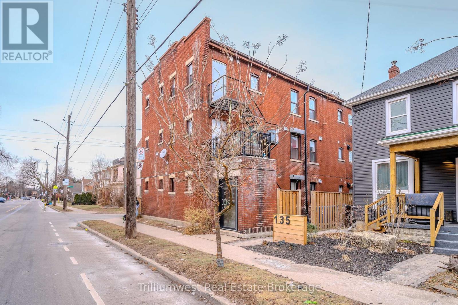 41 Albert Street, Hamilton, Ontario  L8M 2Y1 - Photo 3 - X12677702