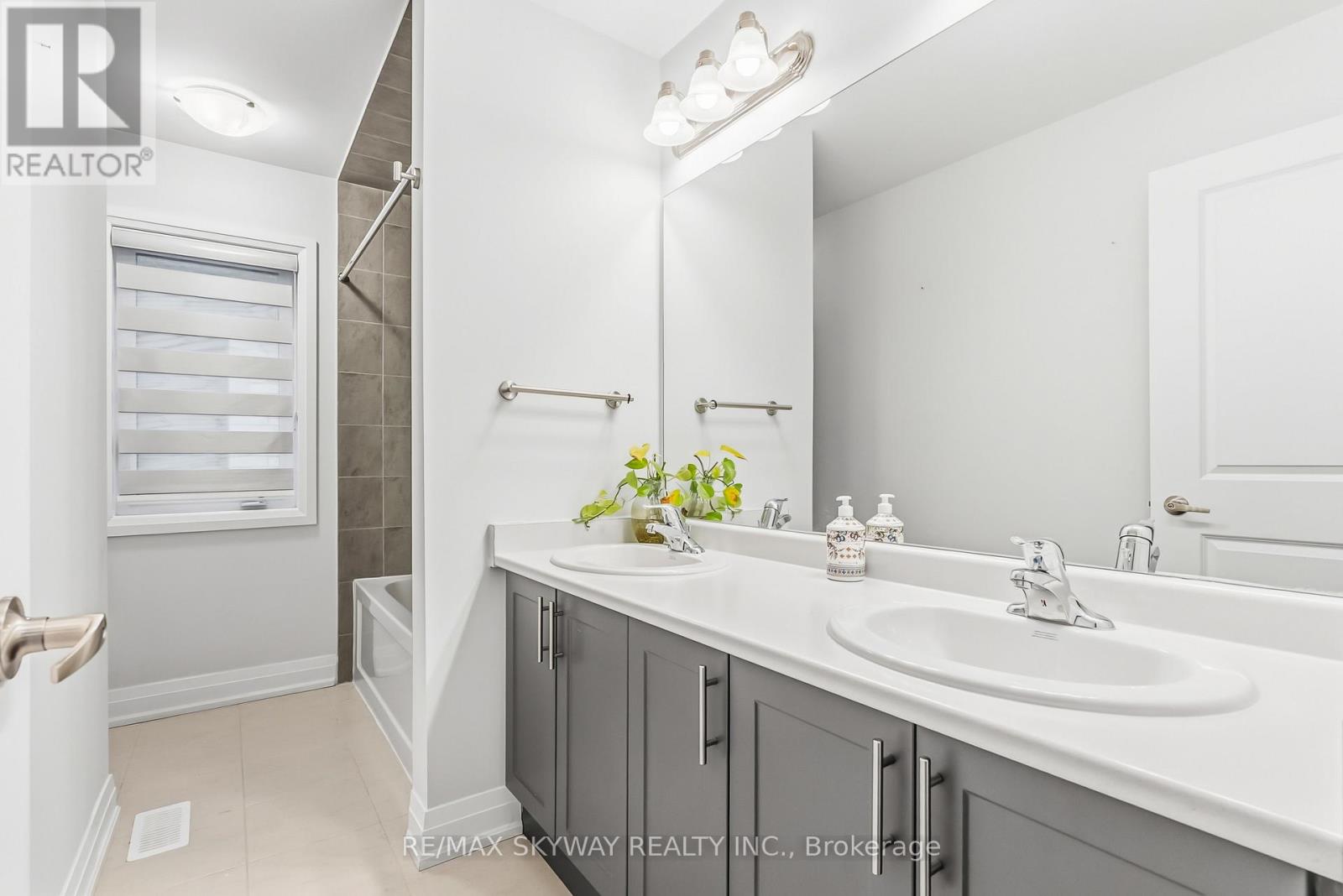 848 Knights Lane, Woodstock, Ontario  N4T 0P7 - Photo 34 - X12677464