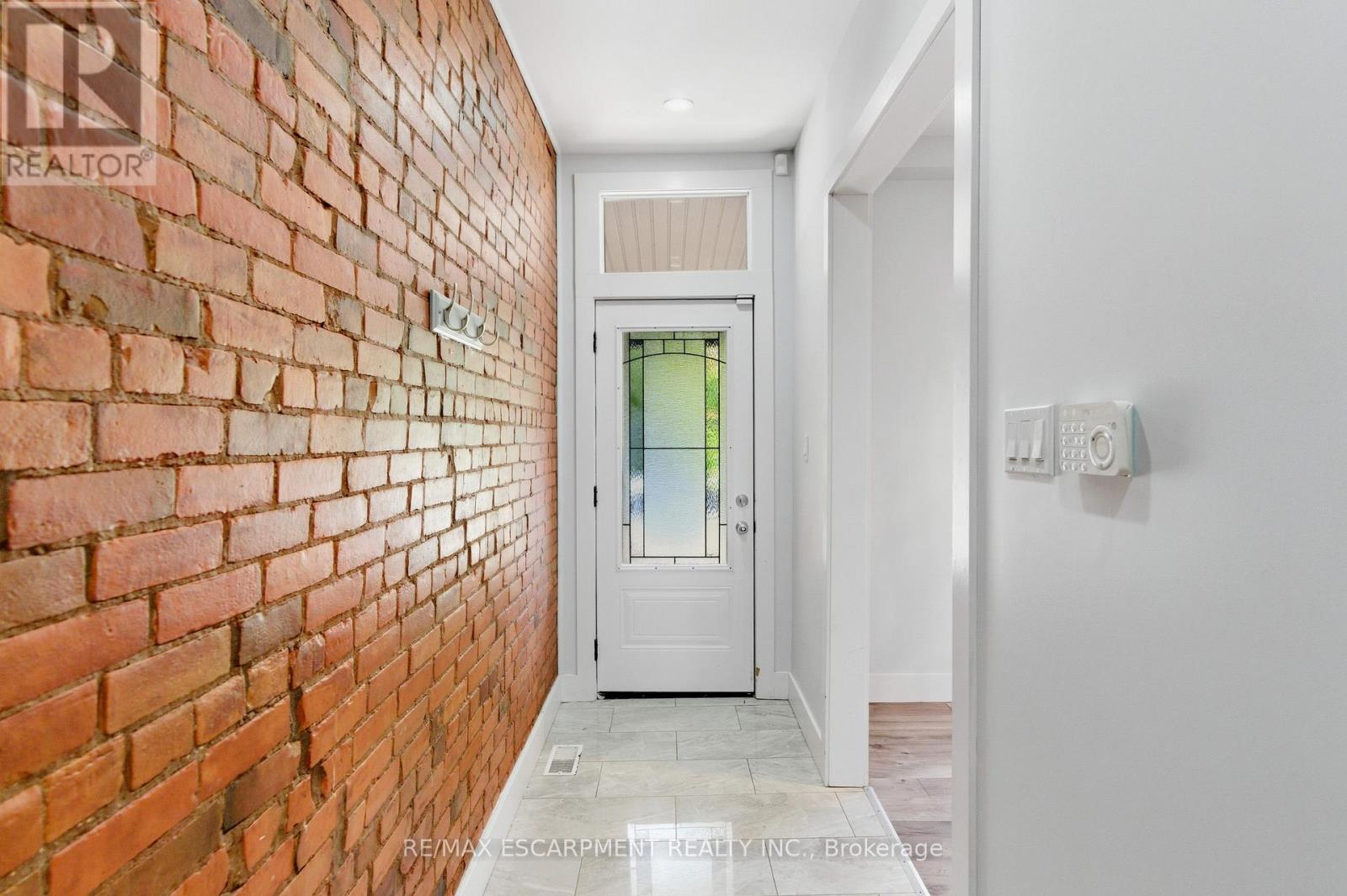 199 Jackson Street E, Hamilton, Ontario  L8N 1L7 - Photo 4 - X12677488