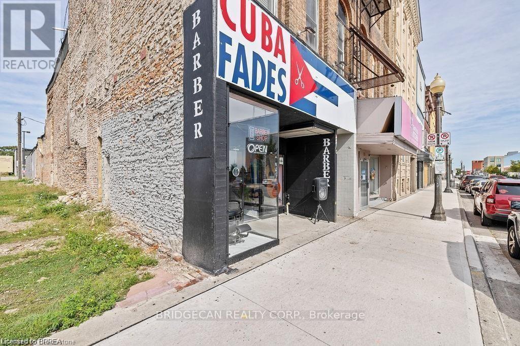 70 Colborne Street, Brantford, Ontario N3T 2G5 - Photo 2 - X12677540