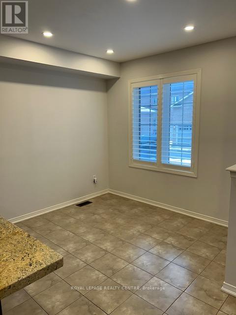 9 - 3045 Gladeside Avenue, Oakville, Ontario  L6M 0R3 - Photo 5 - W12674208