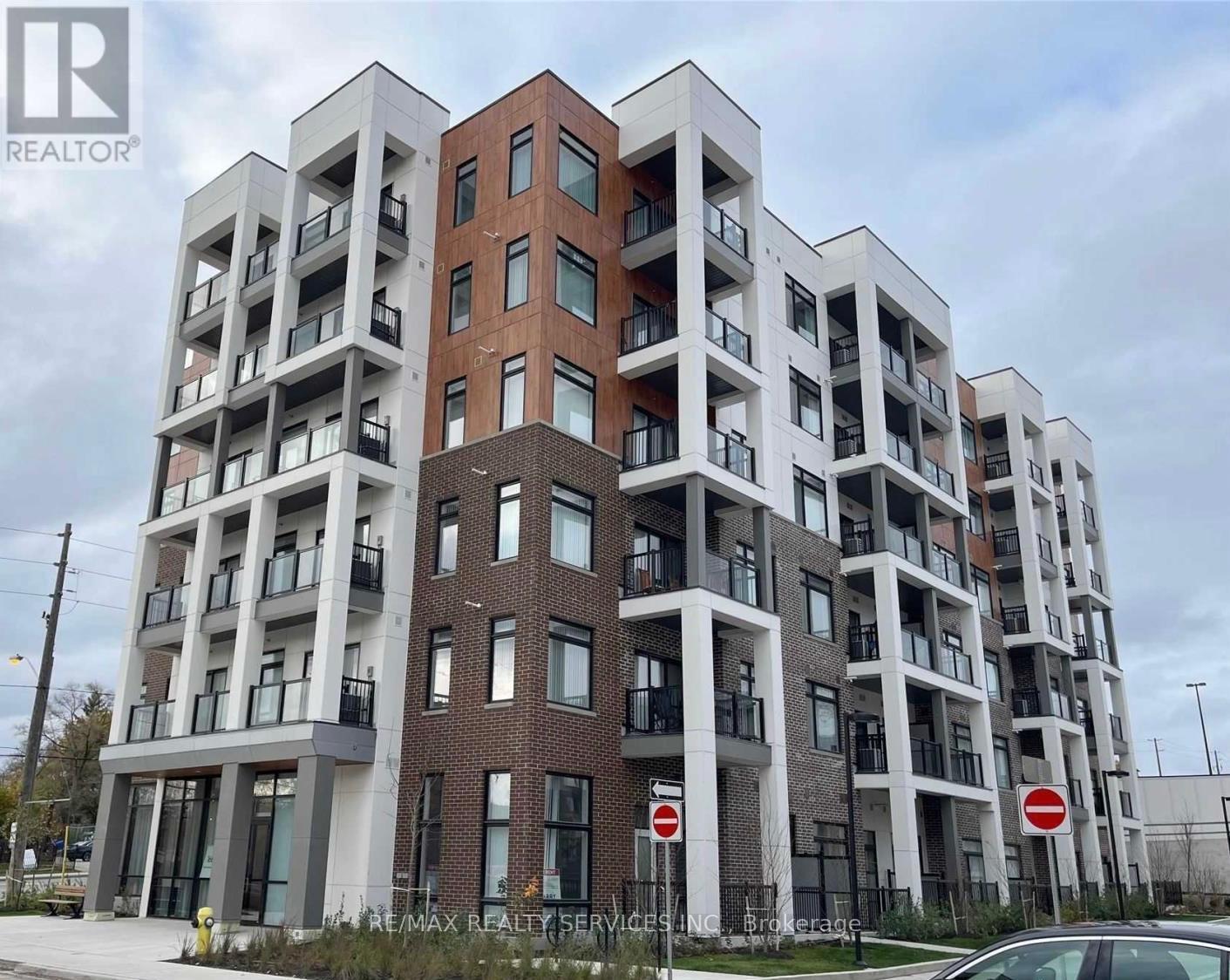 301 - 160 Canon Jackson Drive, Toronto, Ontario  M6M 0B6 - Photo 1 - W12675386