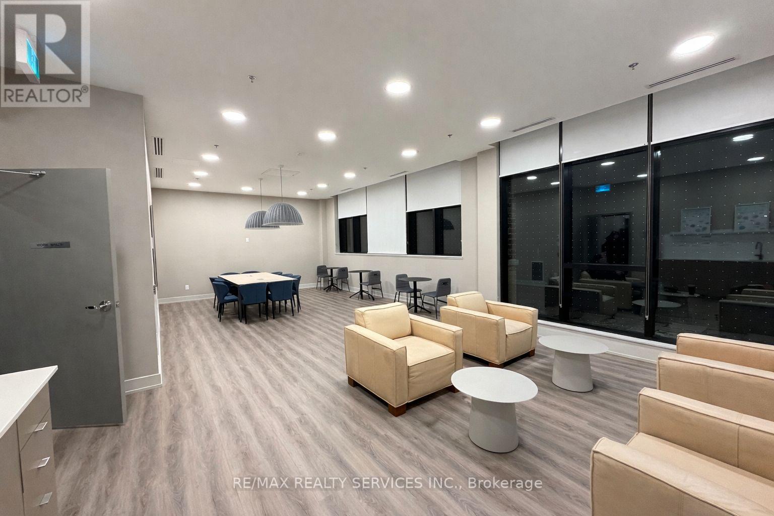 301 - 160 Canon Jackson Drive, Toronto, Ontario  M6M 0B6 - Photo 12 - W12675386