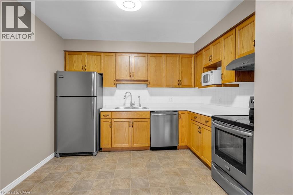 28 Ridgeway Crescent, Kitchener, Ontario N2E 3M3 - Photo 7 - 40796739