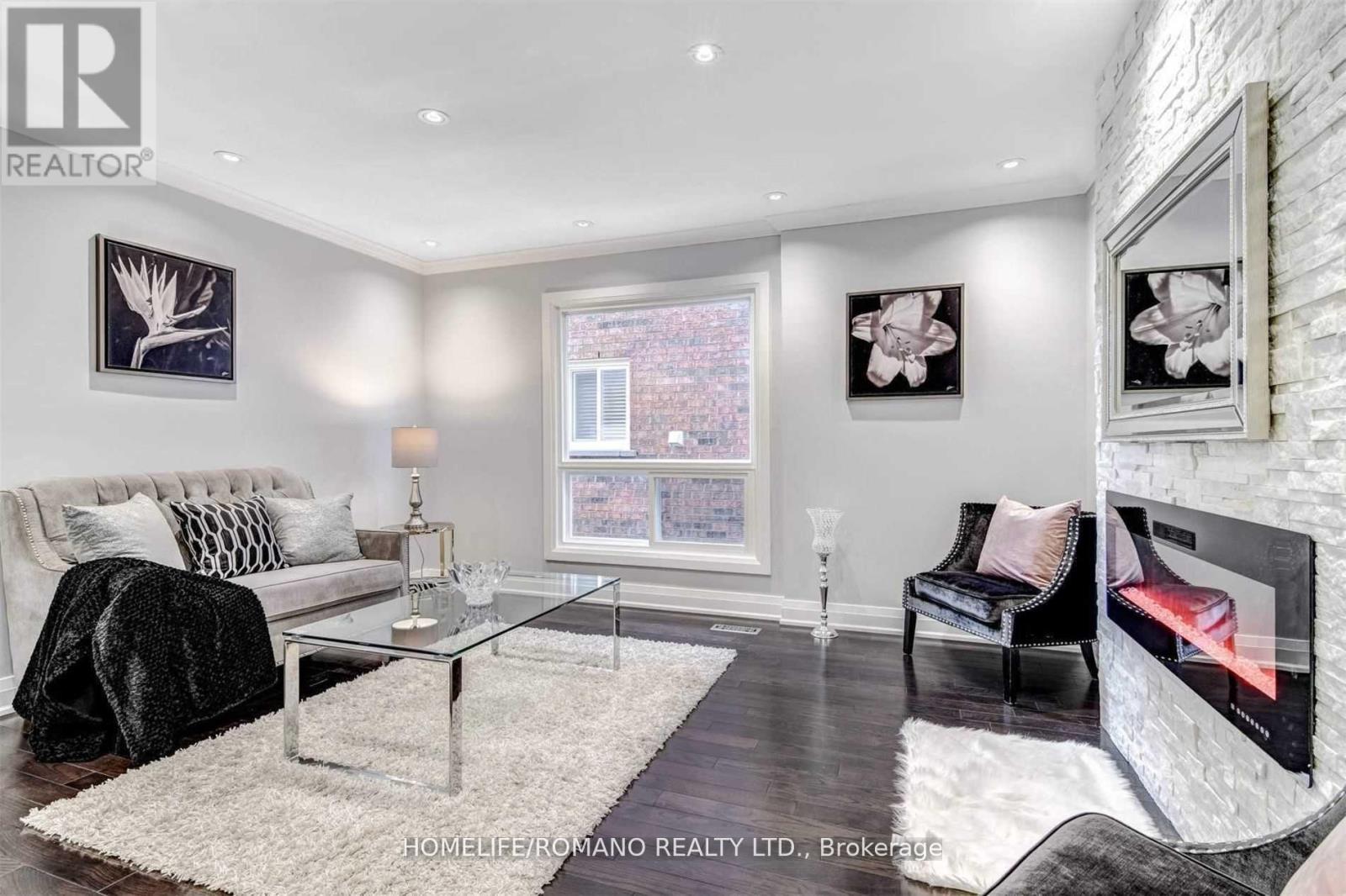 4493 Longmoor Road, Mississauga, Ontario  L5M 4H6 - Photo 3 - W12677320