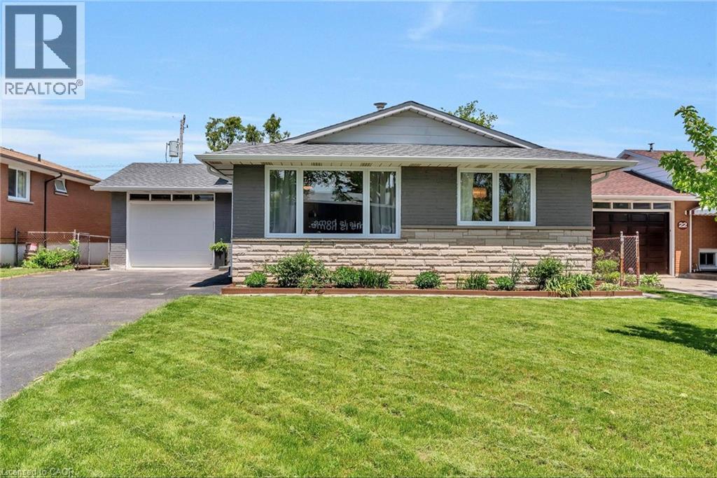 24 DARLINGTON Drive, Hamilton, Ontario