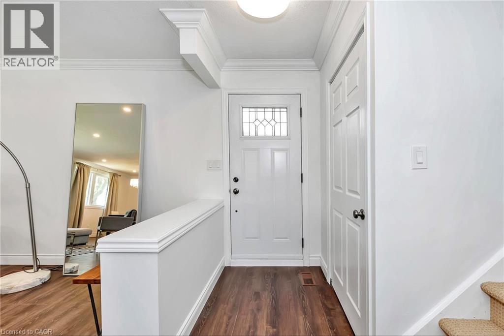 24 Darlington Drive, Hamilton, Ontario  L9C 2L7 - Photo 2 - 40796339