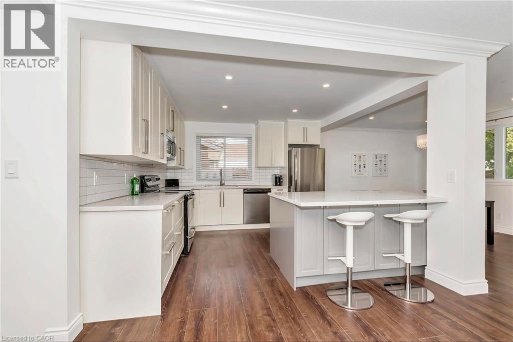 24 Darlington Drive, Hamilton, Ontario  L9C 2L7 - Photo 3 - 40796339