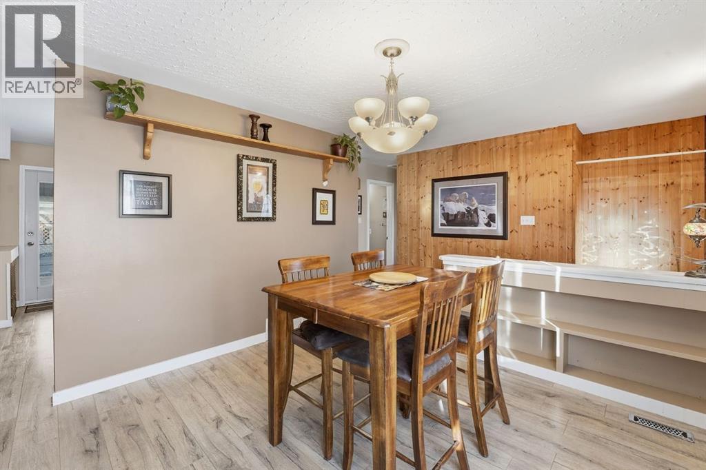 74 Mcrae Street E, Okotoks, Alberta  T1S 1J6 - Photo 11 - A2261407