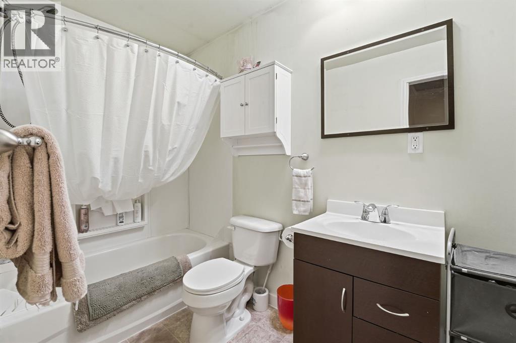 74 Mcrae Street E, Okotoks, Alberta  T1S 1J6 - Photo 41 - A2261407