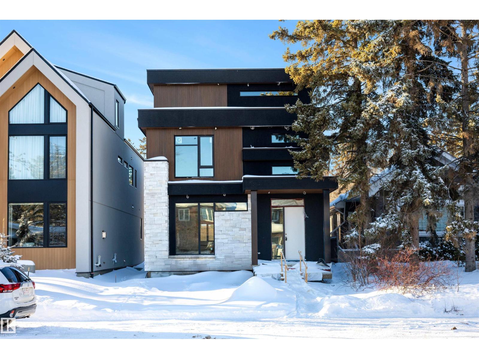 8318 120 St Nw, Edmonton, Alberta  T6G 1X2 - Photo 1 - E4467872