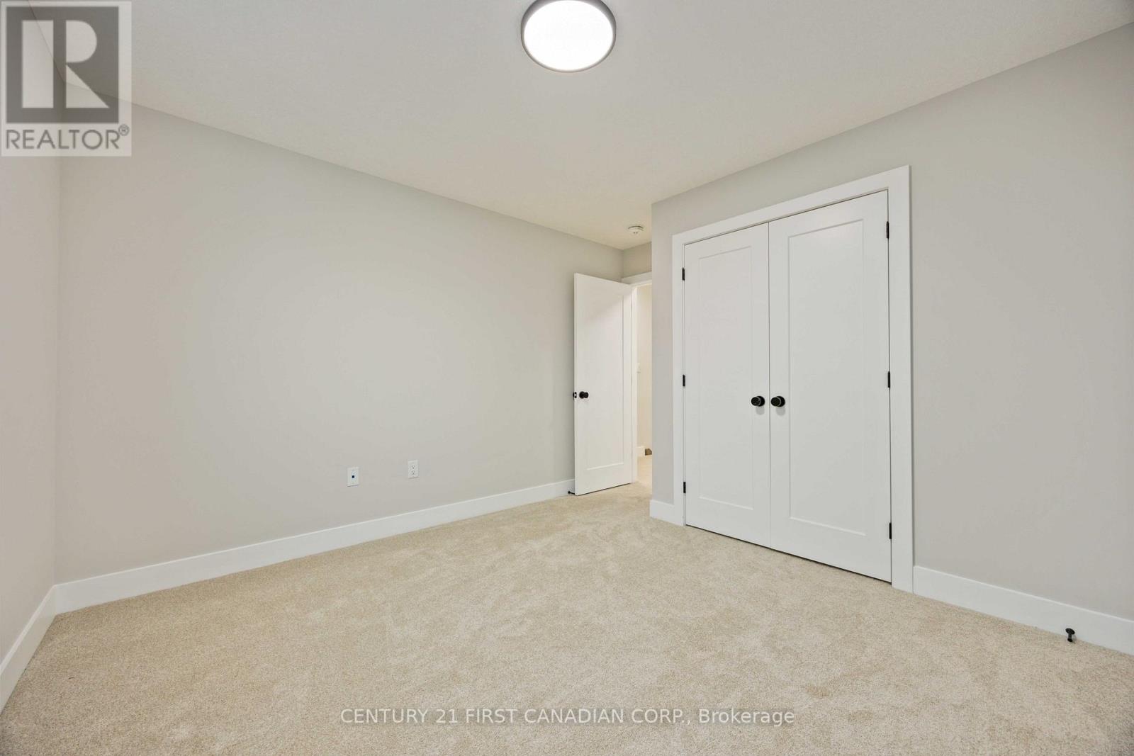 656 Ketter Way, Plympton-Wyoming, Ontario  N0N 1T0 - Photo 18 - X12677716