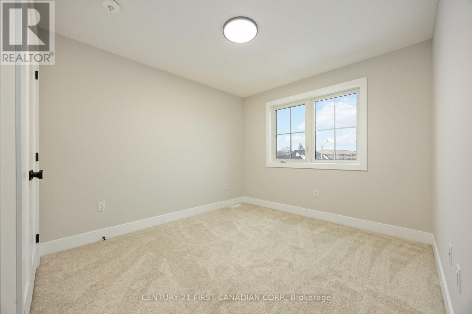 656 Ketter Way, Plympton-Wyoming, Ontario  N0N 1T0 - Photo 19 - X12677716