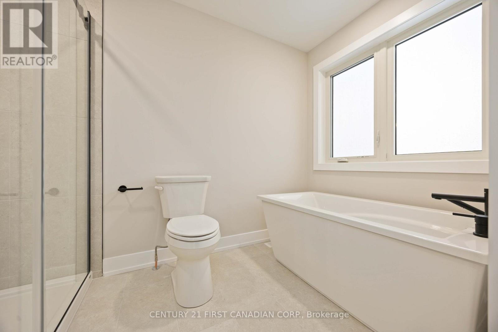 656 Ketter Way, Plympton-Wyoming, Ontario  N0N 1T0 - Photo 22 - X12677716