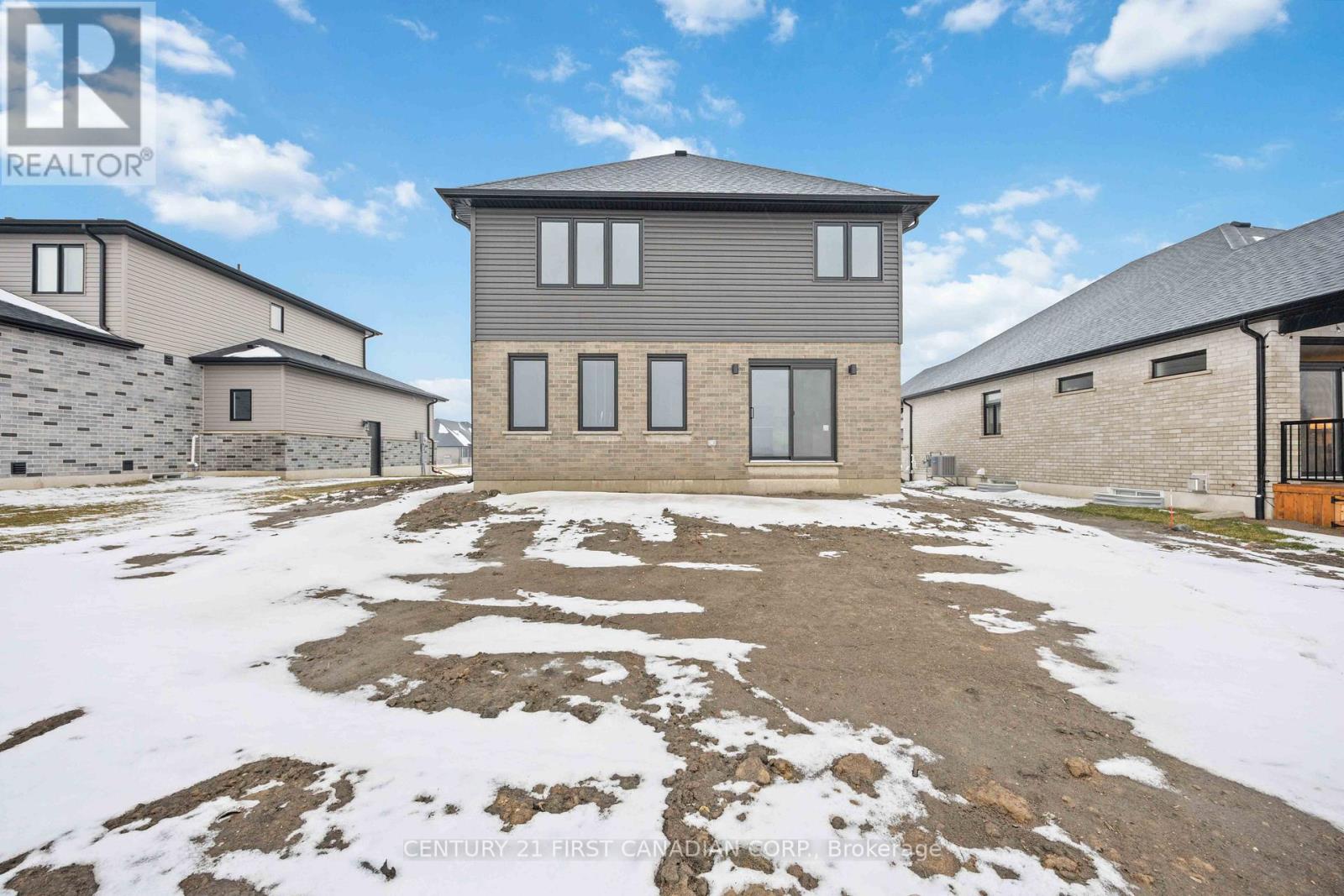 656 Ketter Way, Plympton-Wyoming, Ontario  N0N 1T0 - Photo 29 - X12677716