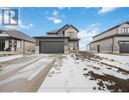 656 KETTER WAY, Plympton-Wyoming, Ontario