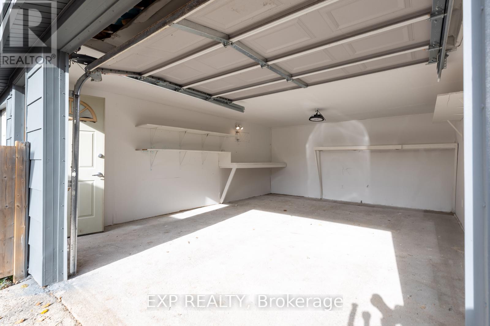 239 Commissioners Road W, London South, Ontario  N6J 1Y2 - Photo 30 - X12677736