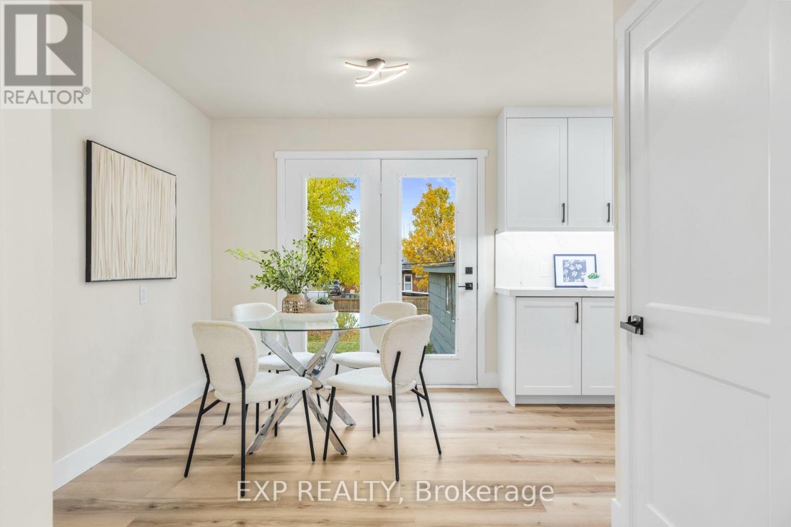 239 Commissioners Road W, London South, Ontario  N6J 1Y2 - Photo 5 - X12677736