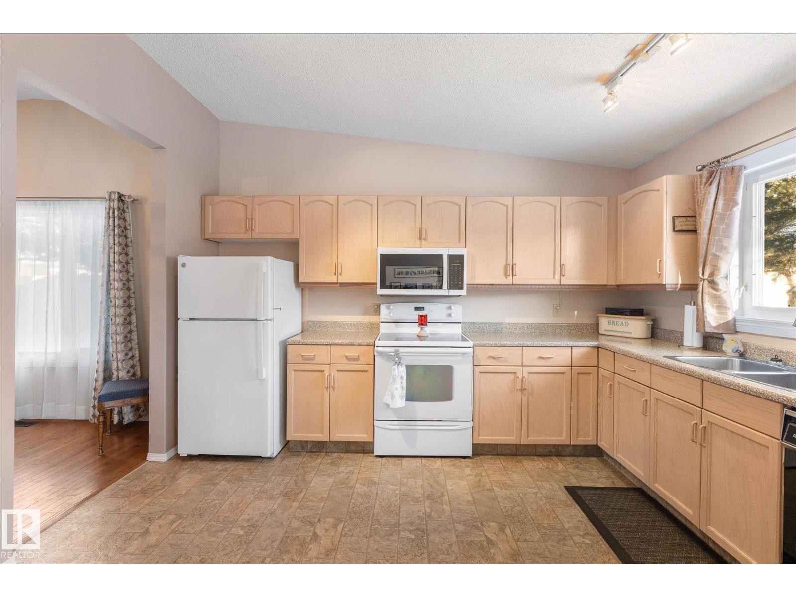 1548 54 St Nw, Edmonton, Alberta  T6L 6H4 - Photo 11 - E4469421