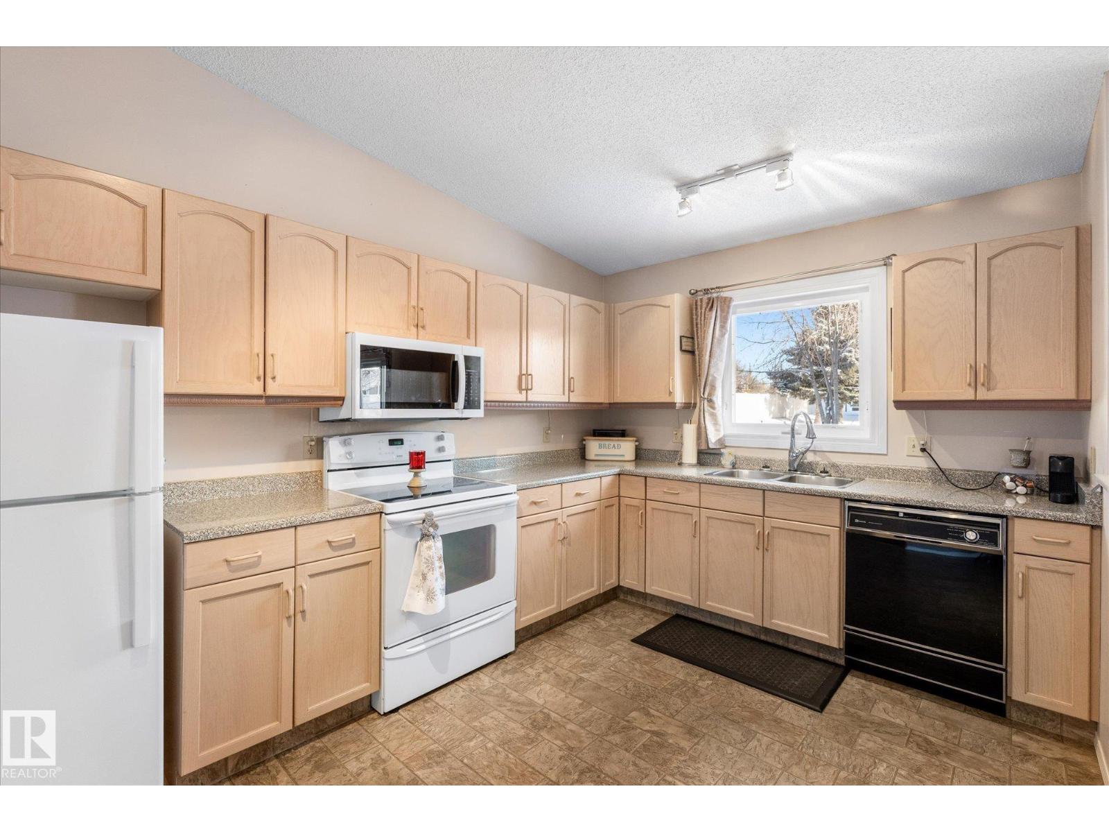 1548 54 St Nw, Edmonton, Alberta  T6L 6H4 - Photo 12 - E4469421